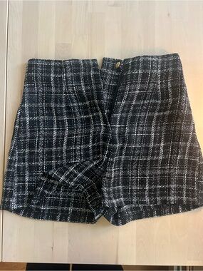 RIHOAS Black & White Tweed Plaid Shorts – Size M